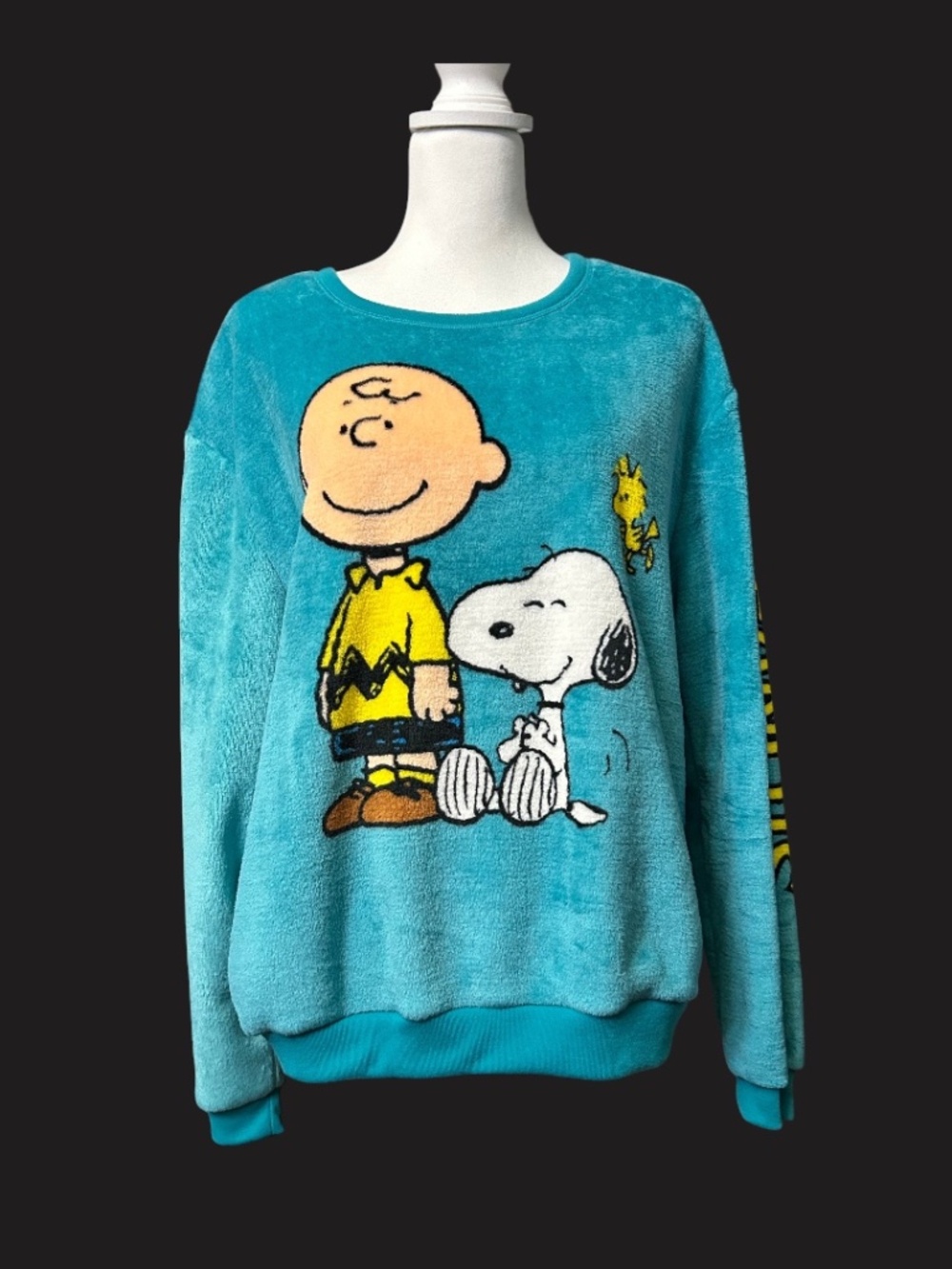 NWT. Love Tribe “Peanuts” Plush Sweatshirt